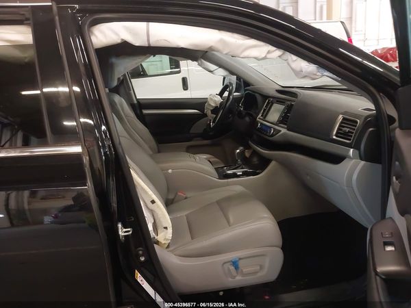 2018 TOYOTA HIGHLANDER XLE