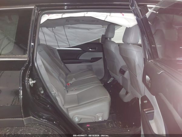 2018 TOYOTA HIGHLANDER XLE