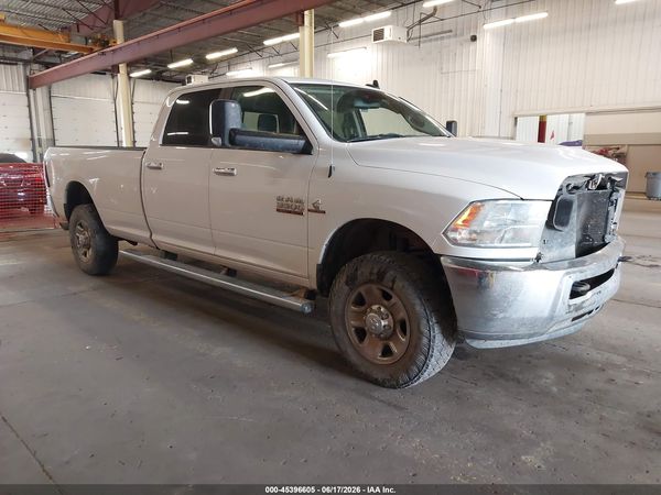 2017 RAM 3500 SLT  4X4 8' BOX