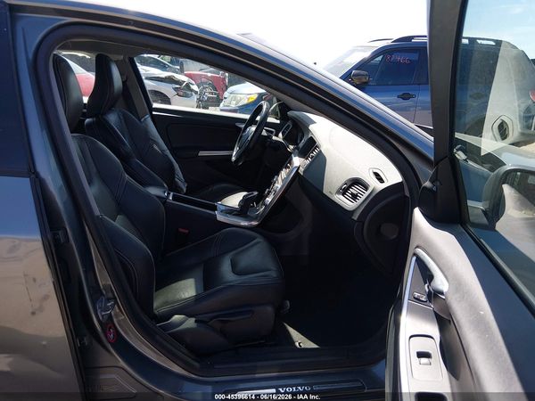 2017 VOLVO S60 T5 DYNAMIC