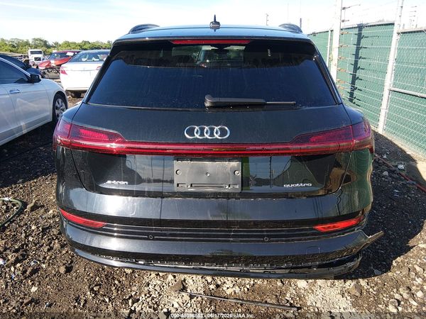 2022 AUDI E-TRON PREMIUM PLUS QUATTRO