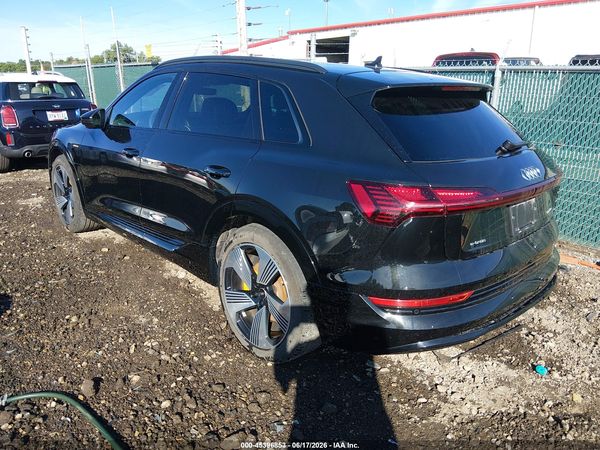 2022 AUDI E-TRON PREMIUM PLUS QUATTRO