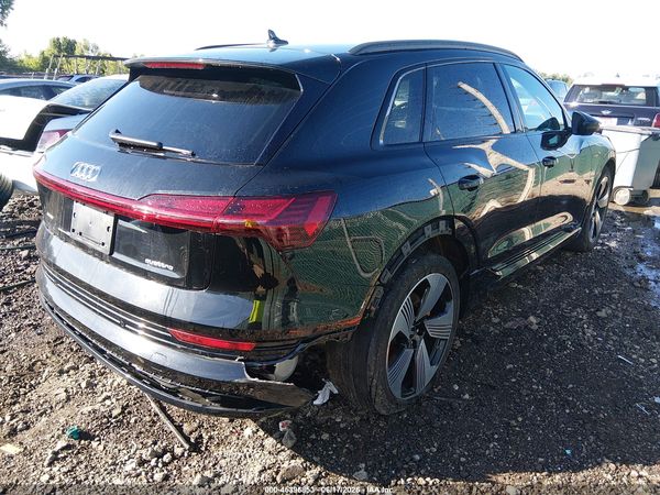 2022 AUDI E-TRON PREMIUM PLUS QUATTRO