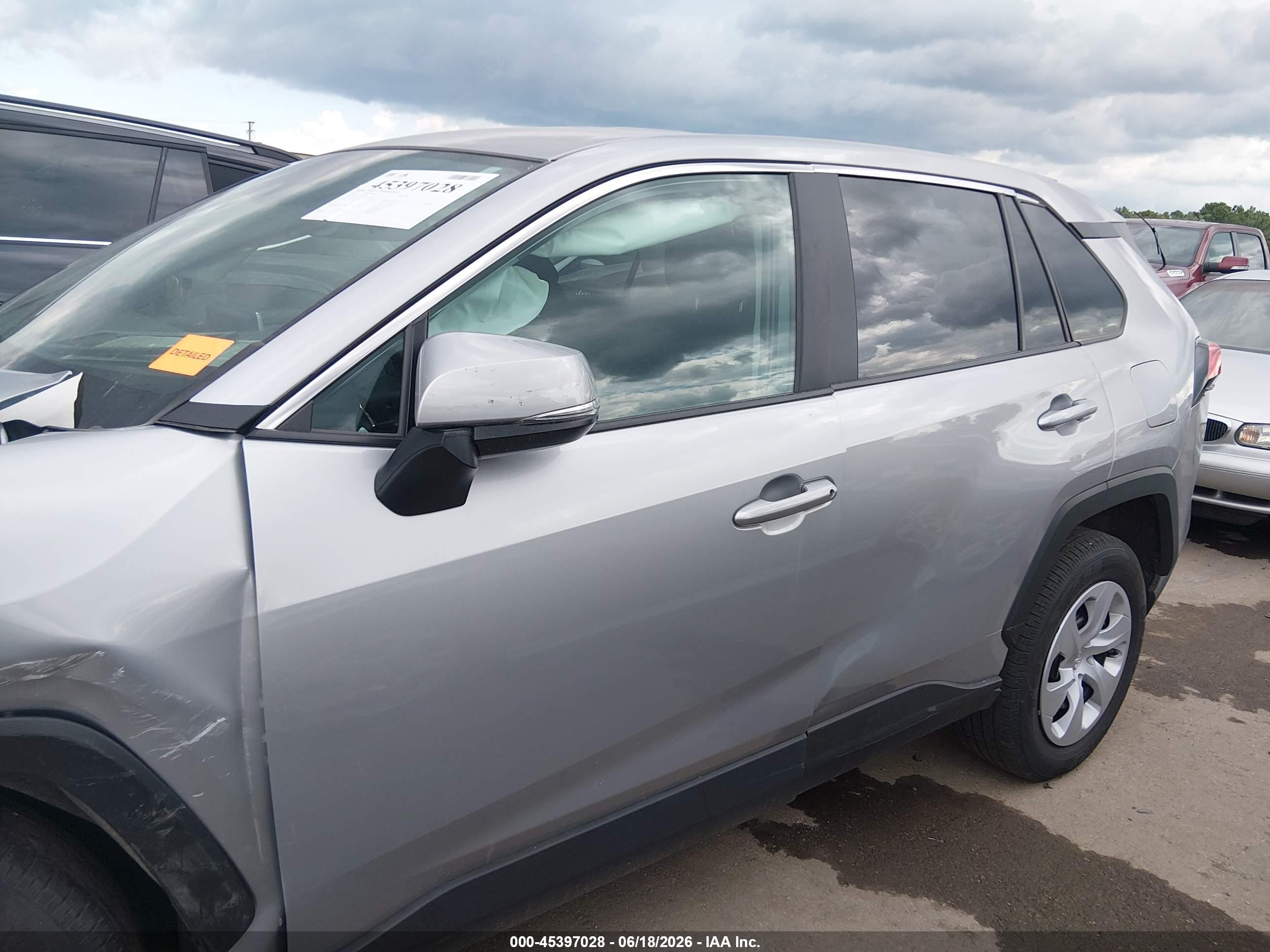 2025 TOYOTA RAV4 LE