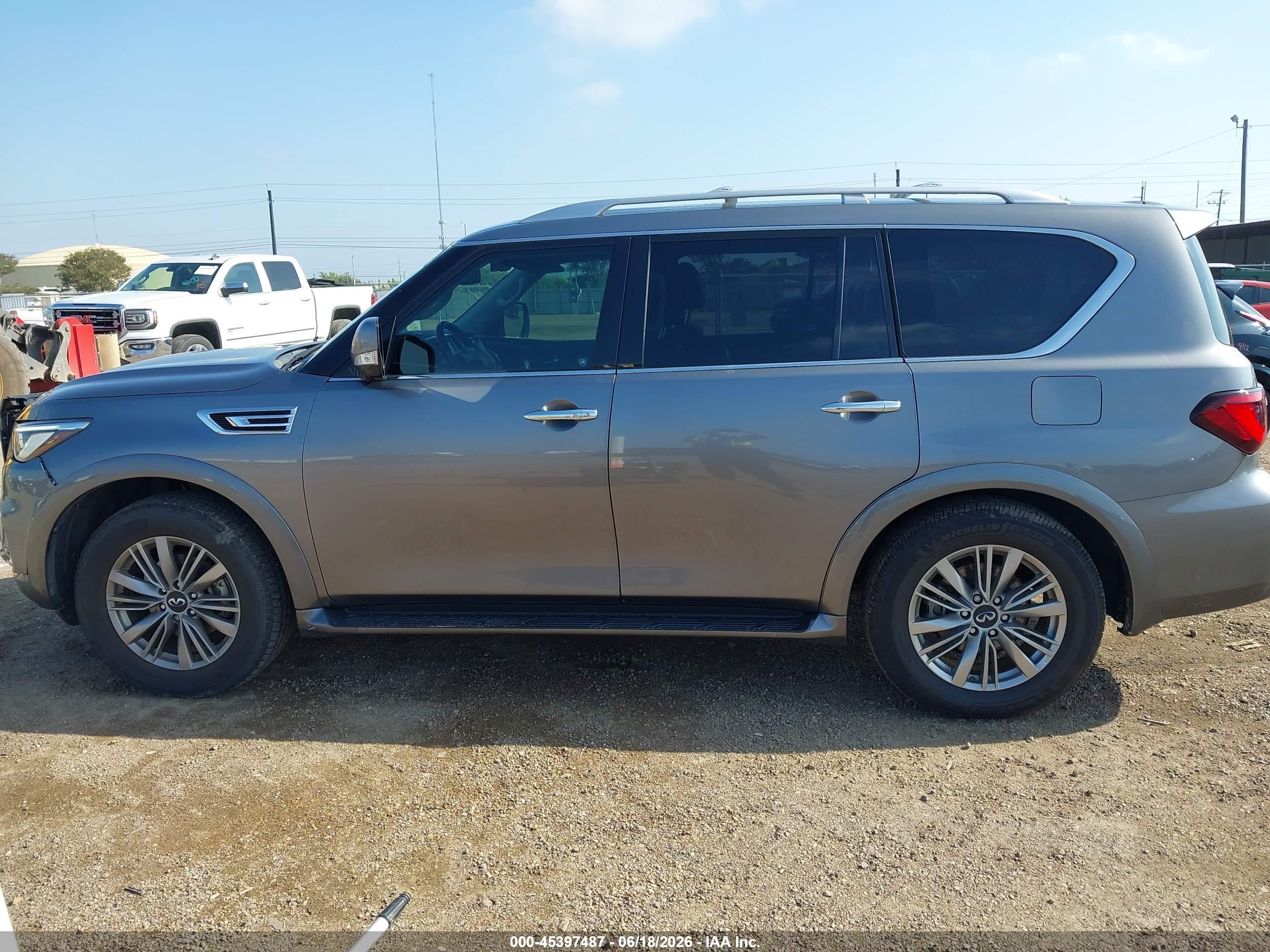 2021 INFINITI QX80 LUXE