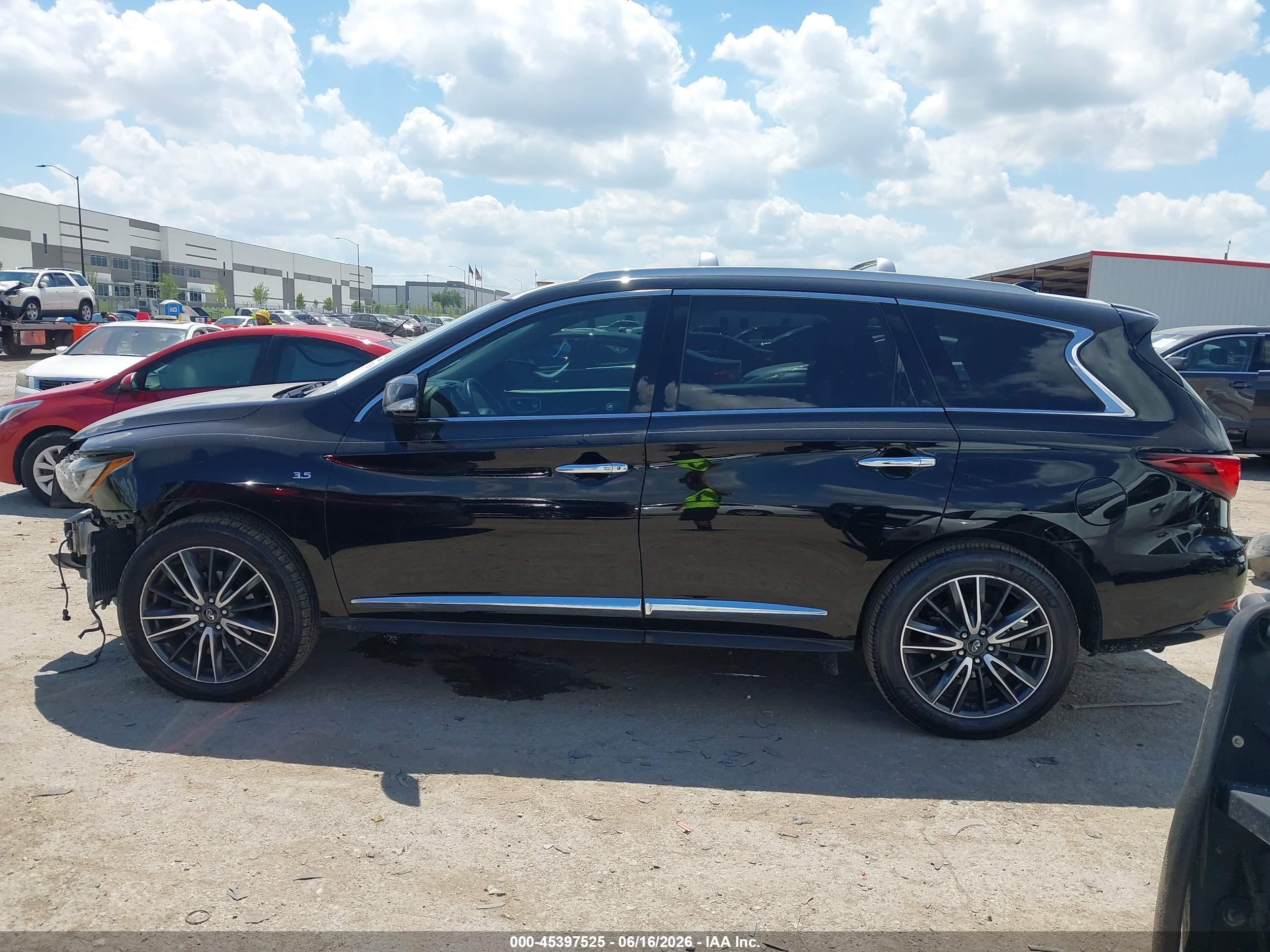 2019 INFINITI QX60 LUXE