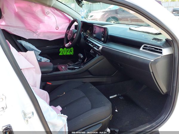 2023 KIA K5 LXS