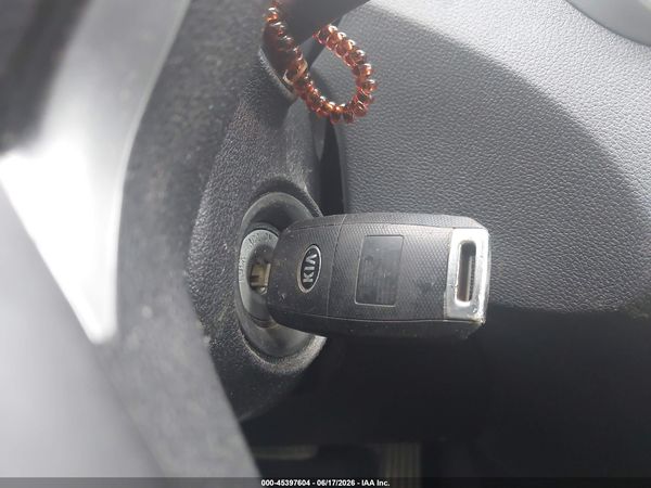 2017 KIA SORENTO 2.4L LX