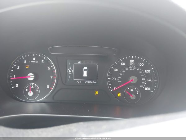 2017 KIA SORENTO 2.4L LX
