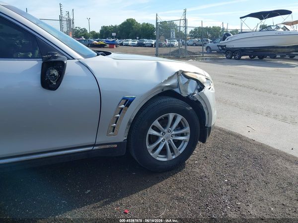 2017 INFINITI QX70
