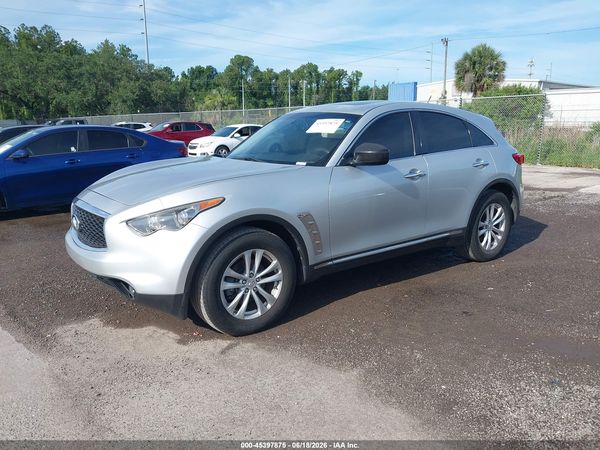 2017 INFINITI QX70