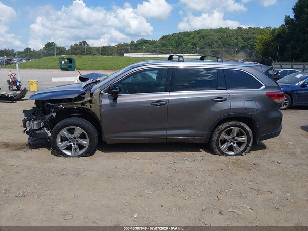 2017 TOYOTA HIGHLANDER LIMITED
