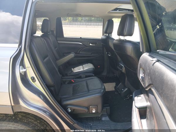 2017 TOYOTA HIGHLANDER LIMITED