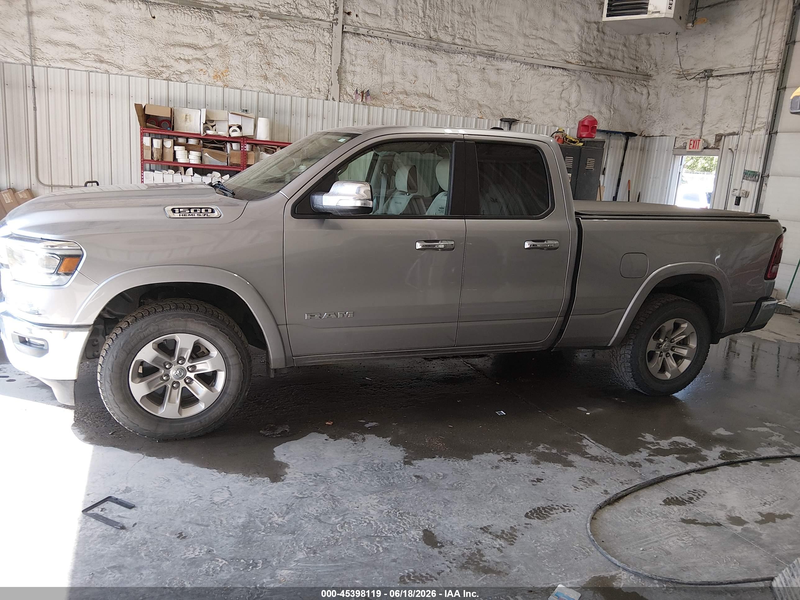 2020 RAM 1500 LARAMIE  4X4 6'4 BOX