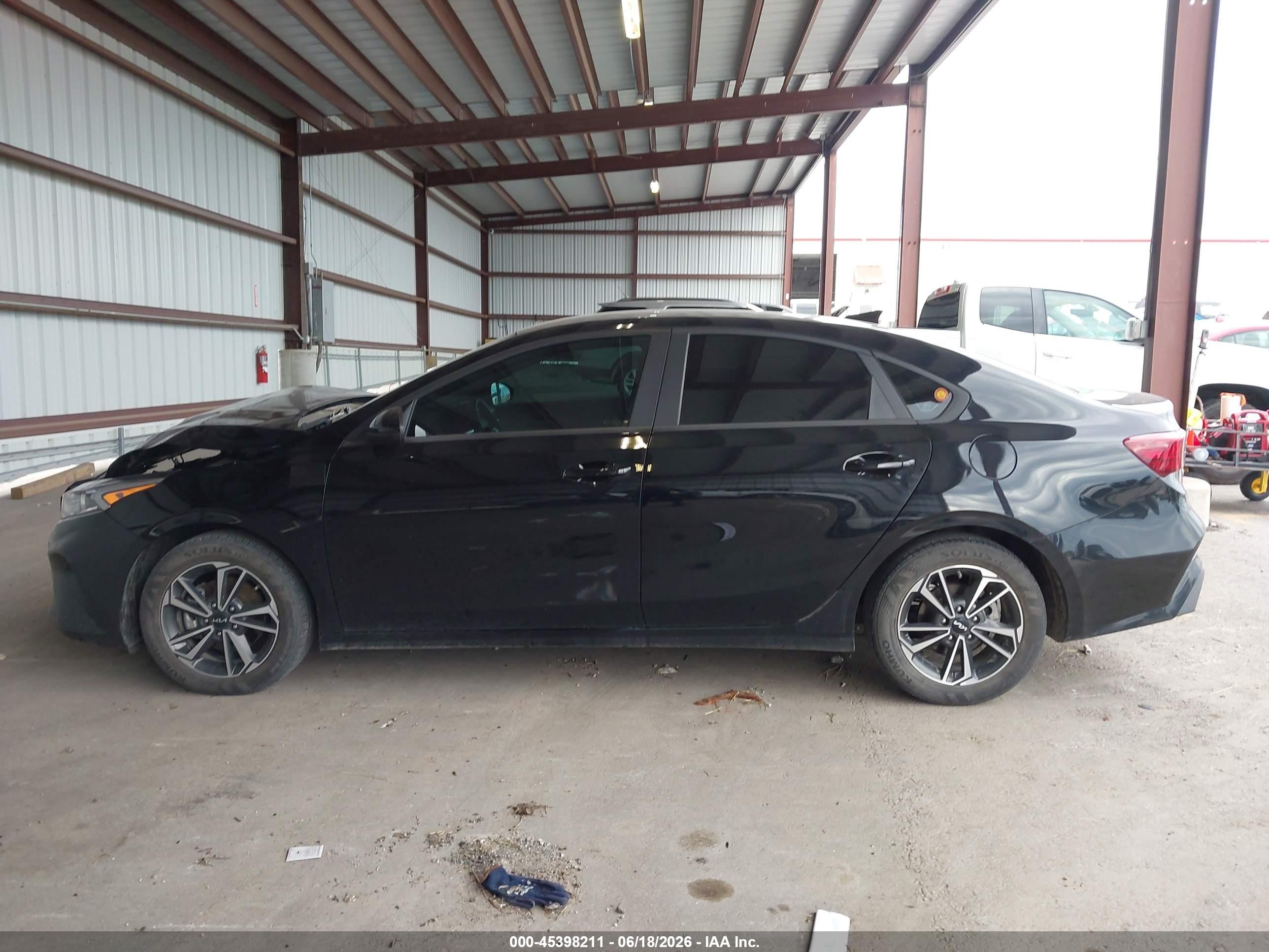 2023 KIA FORTE LXS