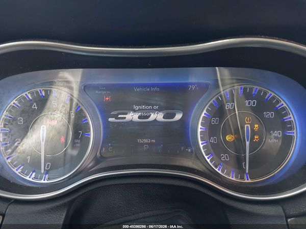 2018 CHRYSLER 300 LIMITED AWD — I7
