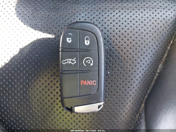 2018 CHRYSLER 300 LIMITED AWD — I11