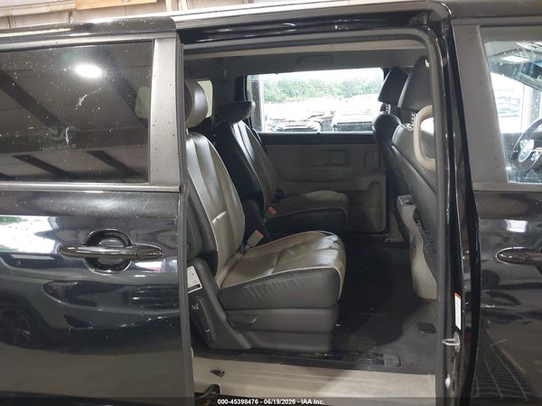 2017 KIA SEDONA LX