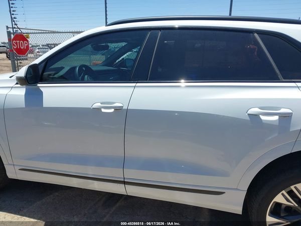 2025 AUDI Q8