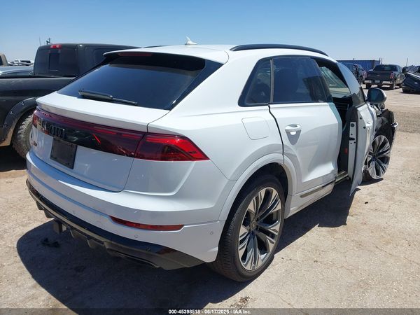 2025 AUDI Q8