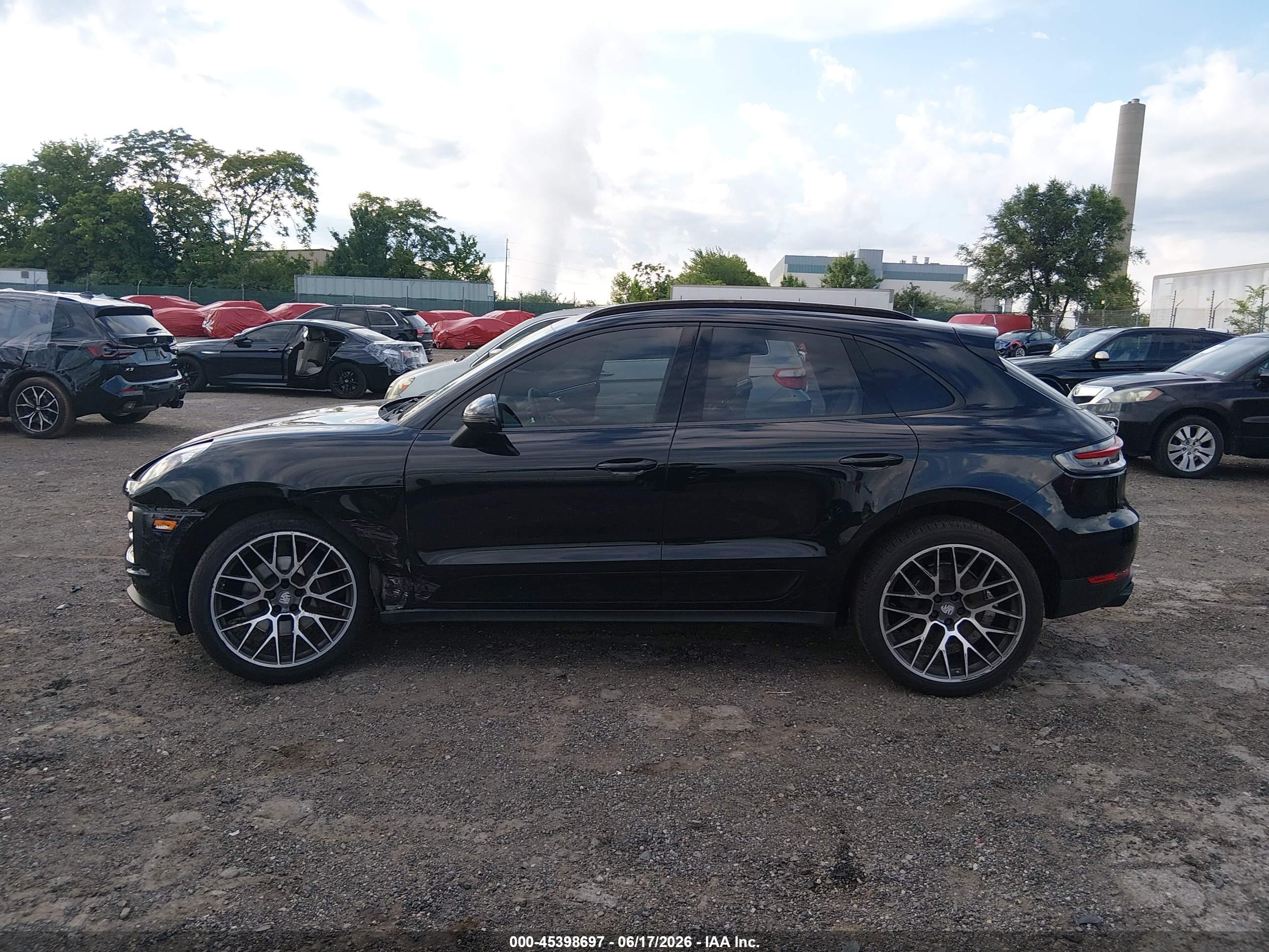 2019 PORSCHE MACAN