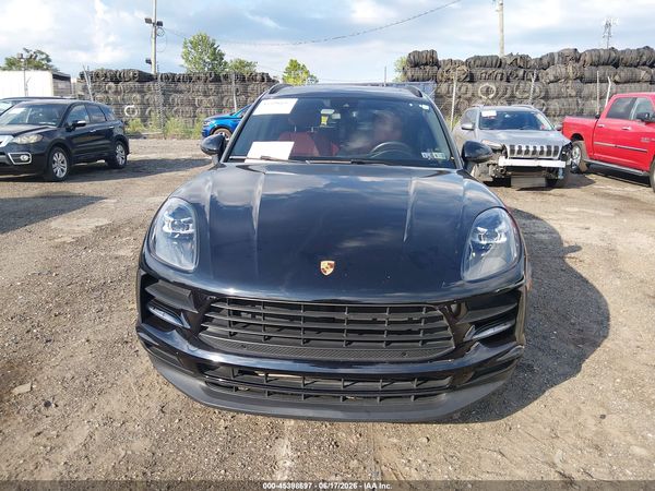2019 PORSCHE MACAN