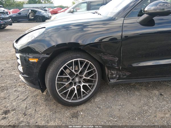 2019 PORSCHE MACAN