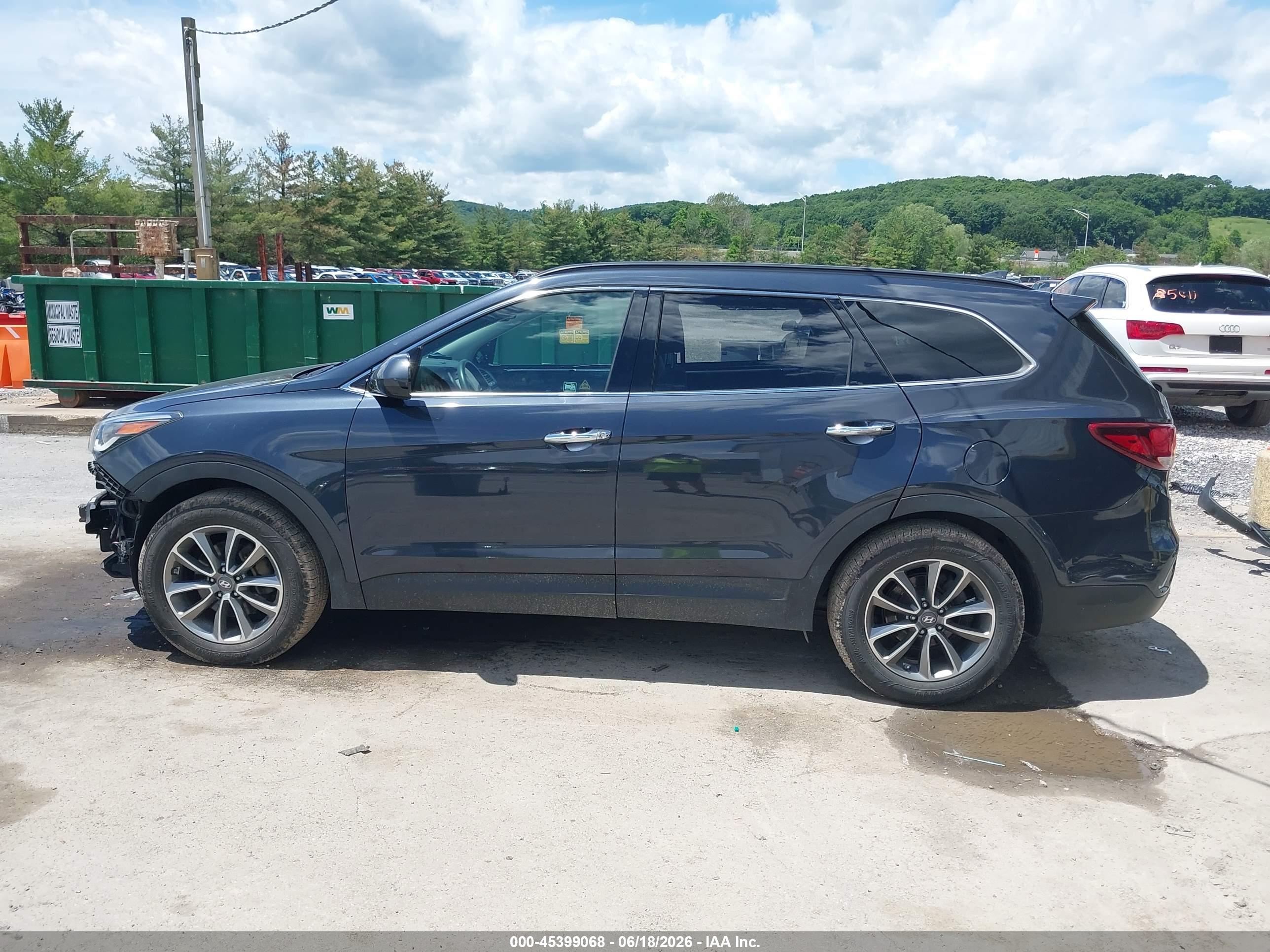 2017 HYUNDAI SANTA FE SE