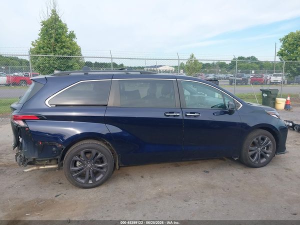 2022 TOYOTA SIENNA XSE — I116