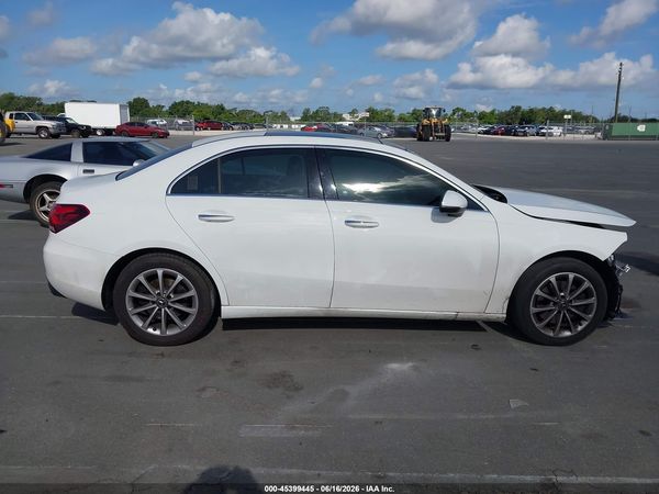 2020 MERCEDES-BENZ A 220 A220
