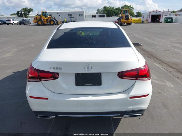 2020 MERCEDES-BENZ A 220 A220