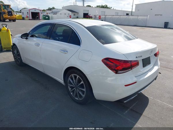 2020 MERCEDES-BENZ A 220 A220