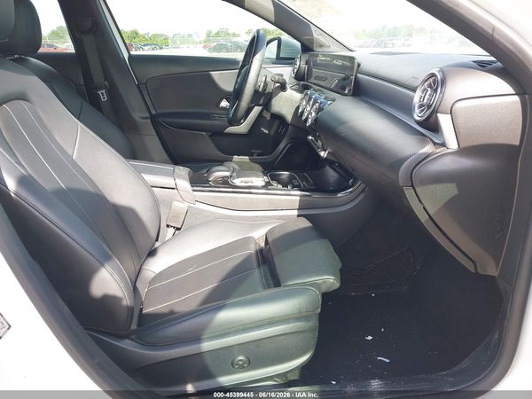 2020 MERCEDES-BENZ A 220 A220