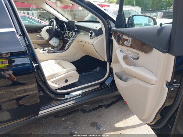 2019 MERCEDES-BENZ GLC 300 GLC300