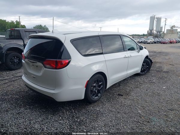 2019 CHRYSLER PACIFICA TOURING PLUS