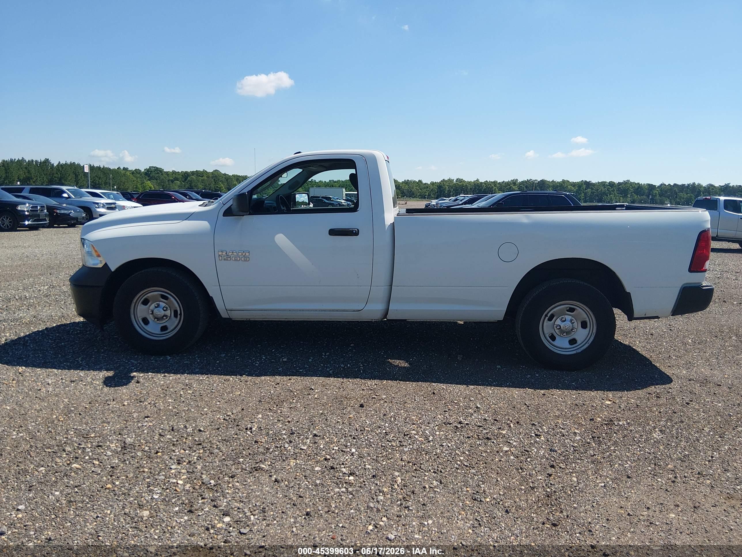 2018 RAM 1500 TRADESMAN  4X2 8' BOX