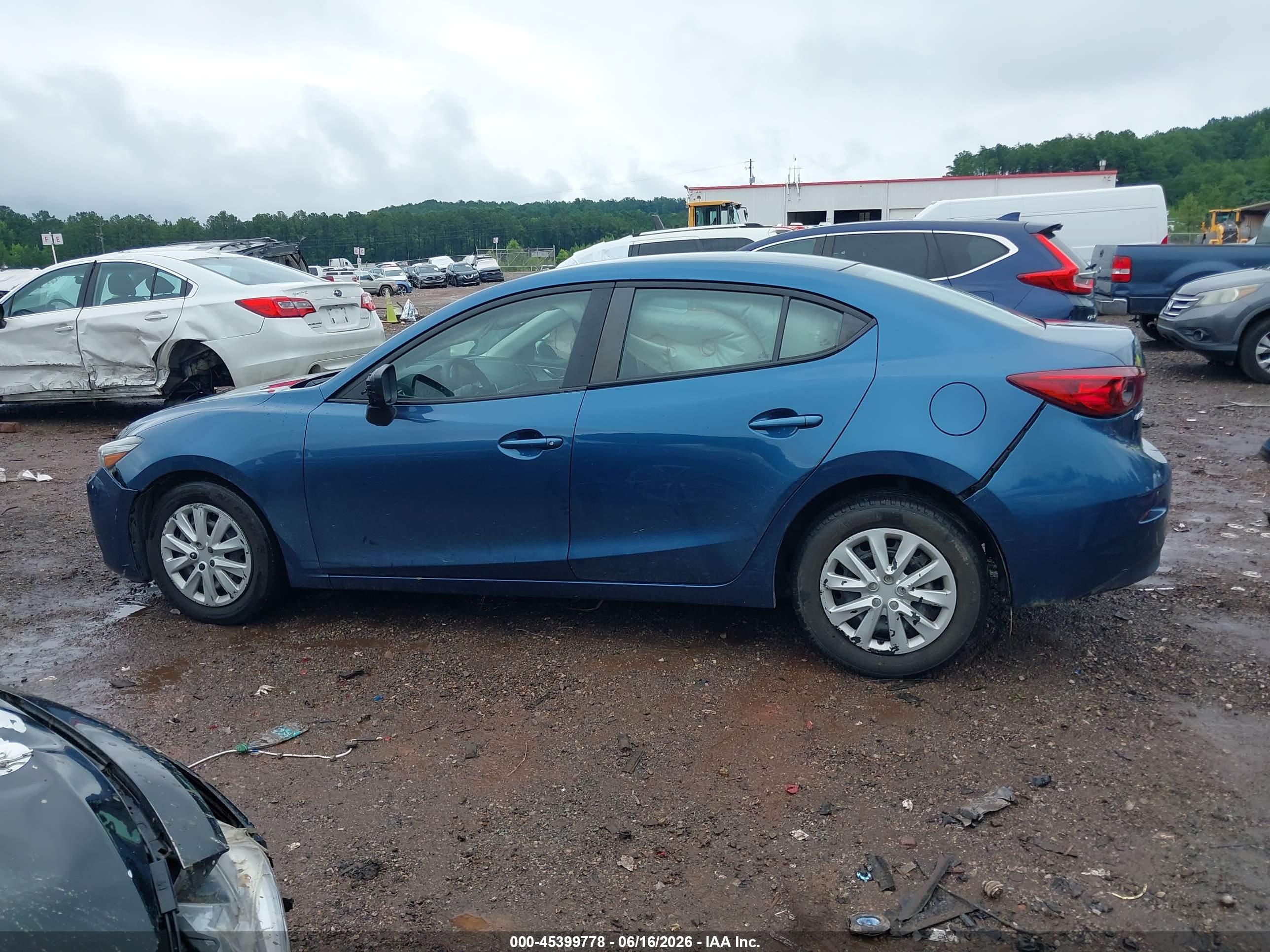2017 MAZDA MAZDA3 SPORT