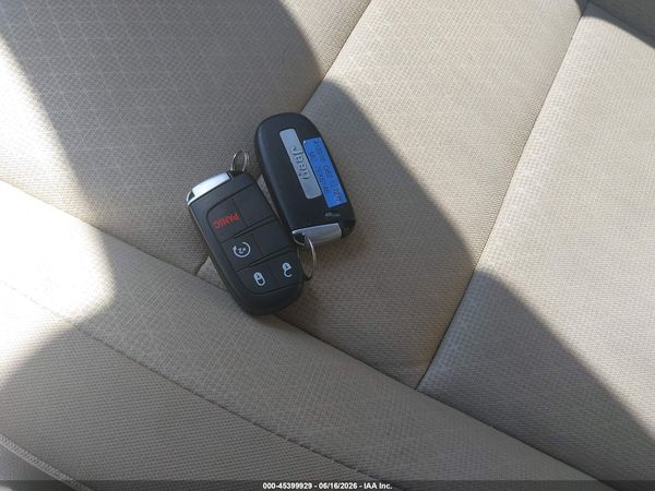 2019 JEEP GRAND CHEROKEE LAREDO E 4X4