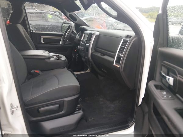 2022 RAM 1500 CLASSIC WARLOCK  4X4 5'7 BOX