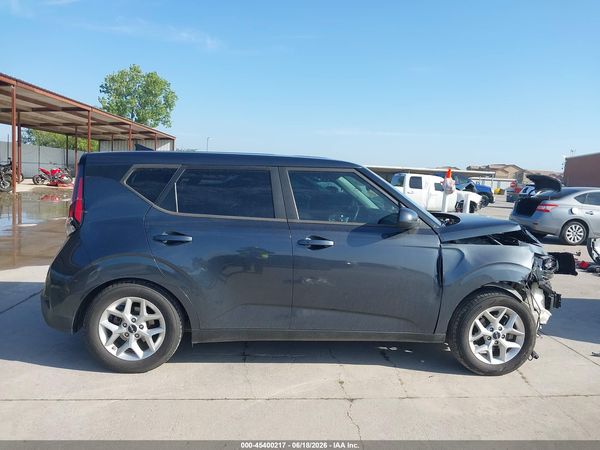 2023 KIA SOUL S
