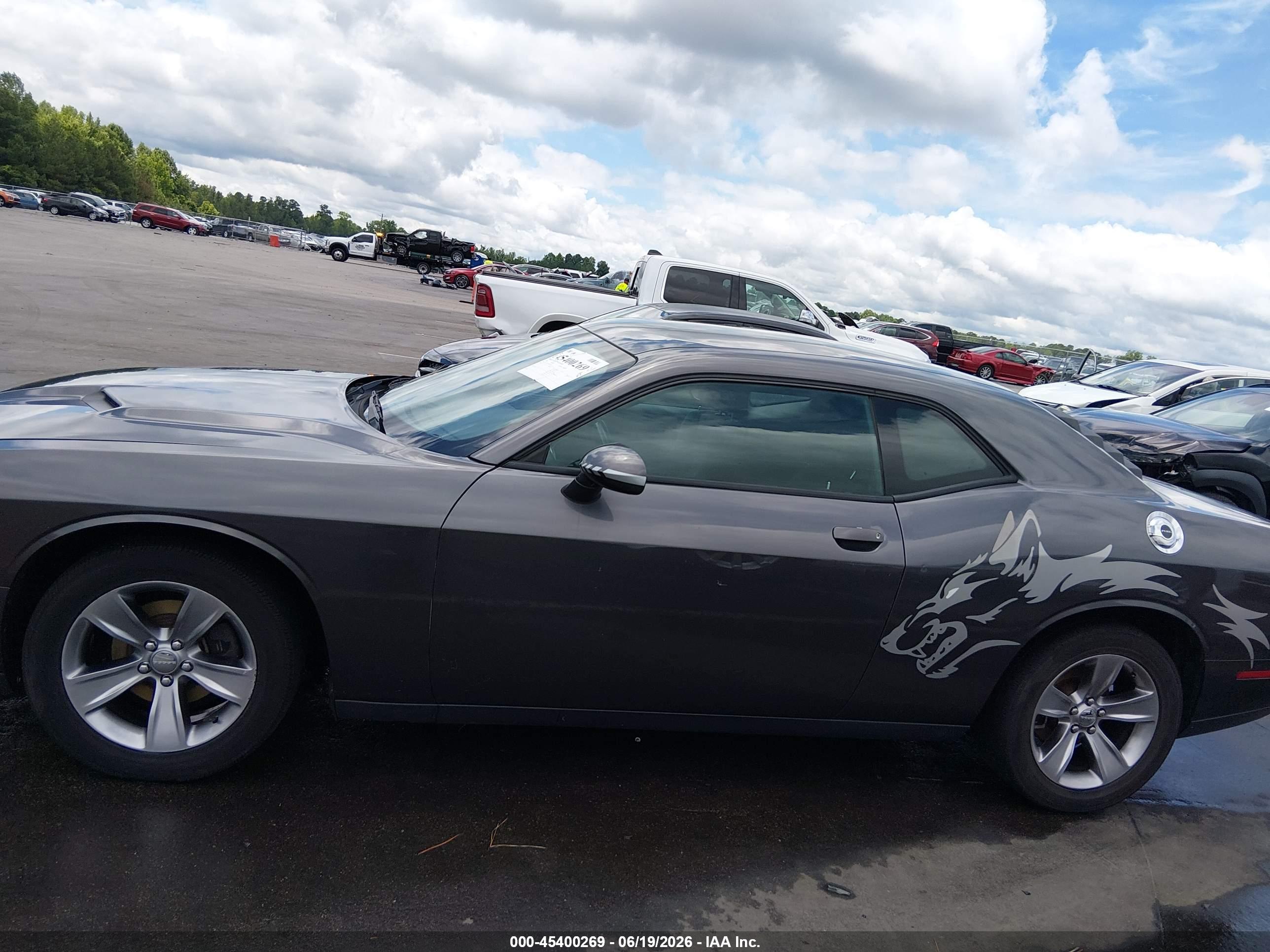 2016 DODGE CHALLENGER SXT