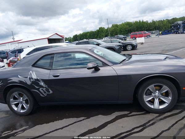 2016 DODGE CHALLENGER SXT