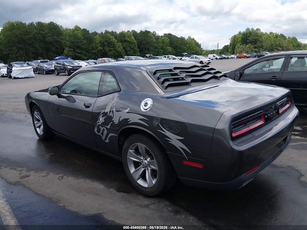 2016 DODGE CHALLENGER SXT