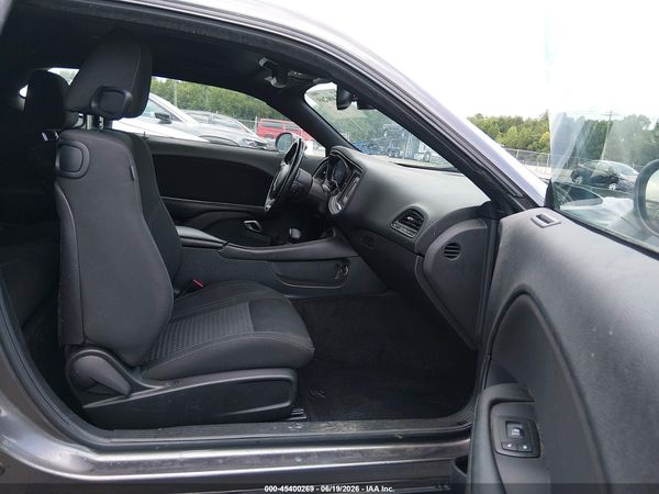 2016 DODGE CHALLENGER SXT