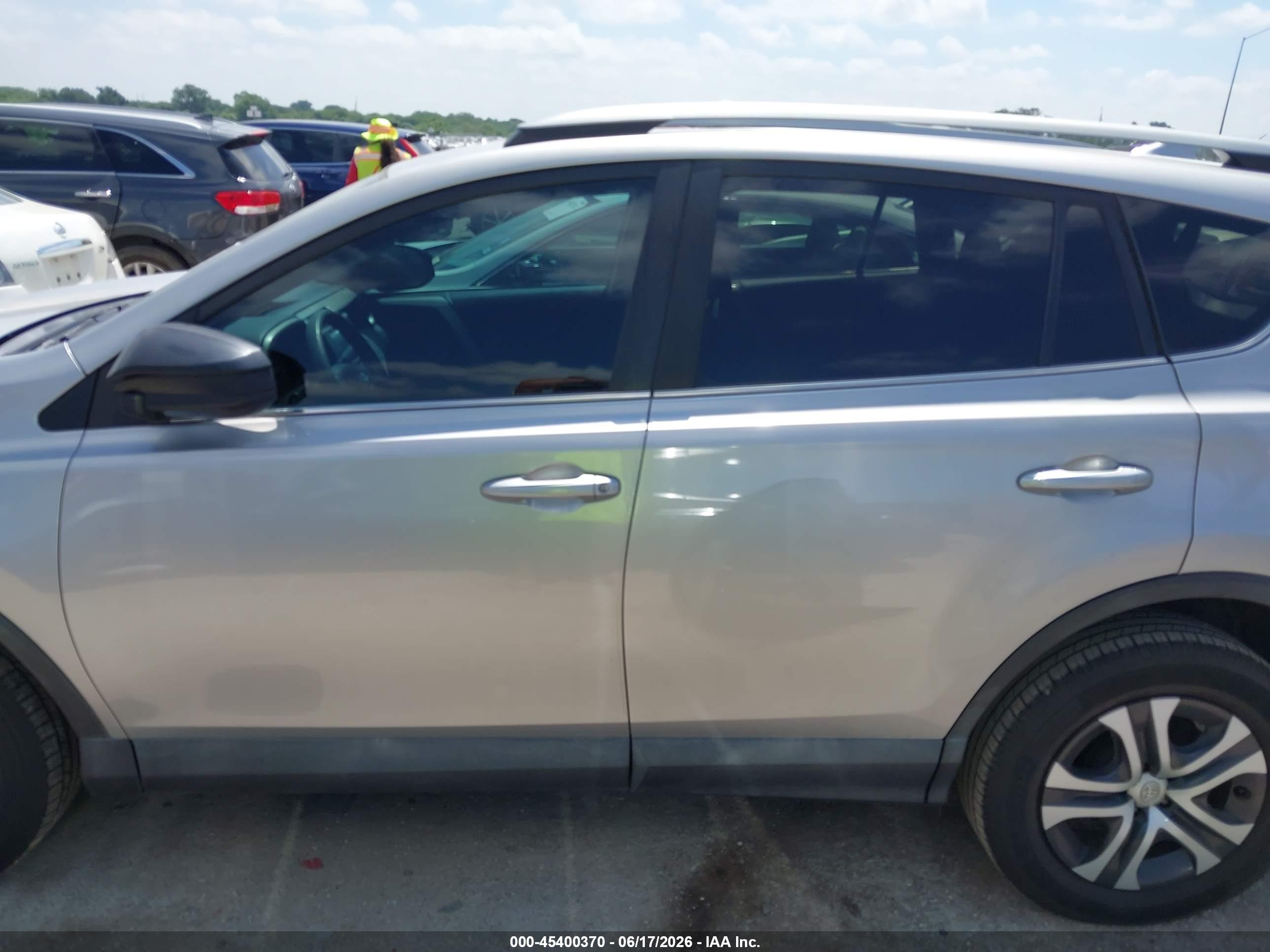 2017 TOYOTA RAV4 LE
