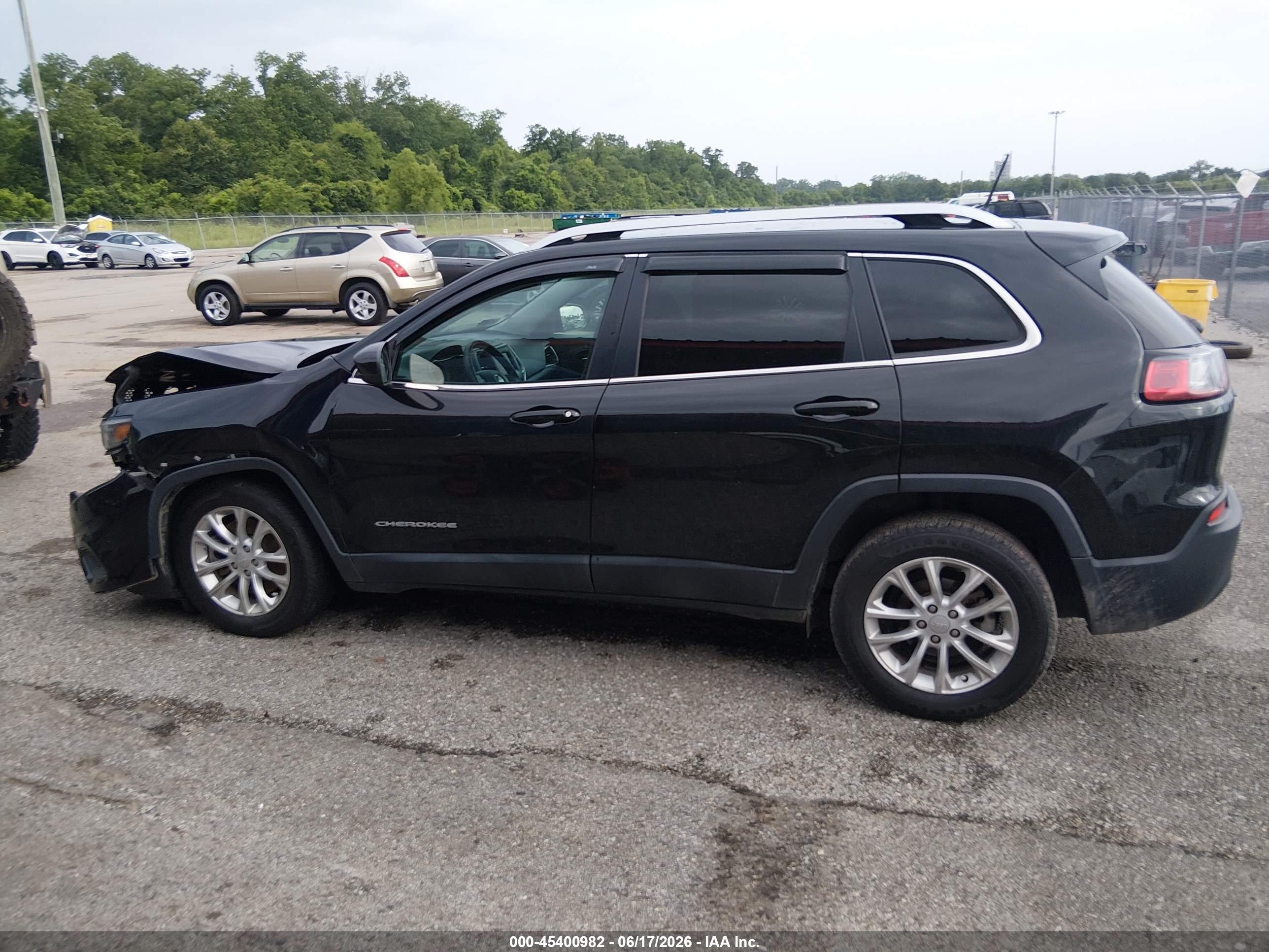 2019 JEEP CHEROKEE LATITUDE FWD