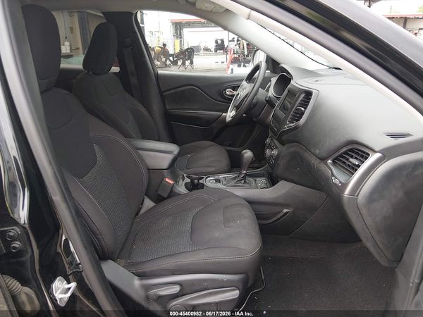 2019 JEEP CHEROKEE LATITUDE FWD
