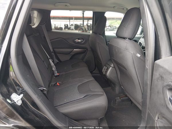 2019 JEEP CHEROKEE LATITUDE FWD