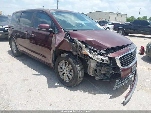 2018 KIA SEDONA LX