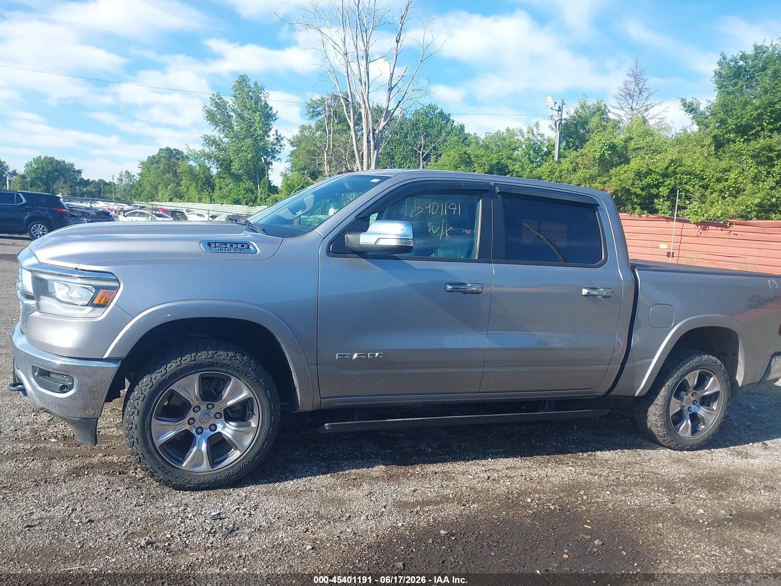 2020 RAM 1500 LARAMIE  4X4 5'7 BOX